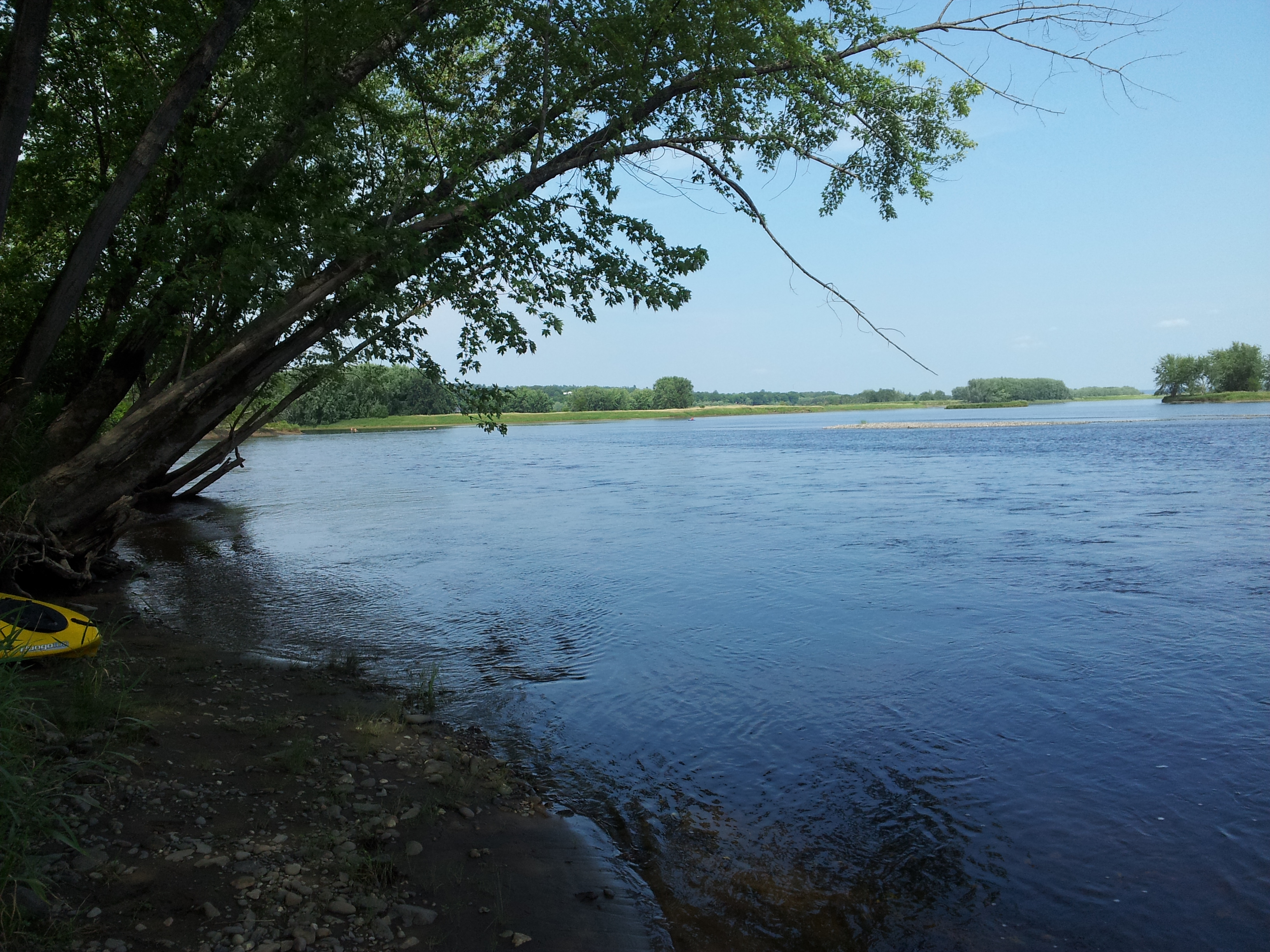 Very strong currents next to the island--be careful!