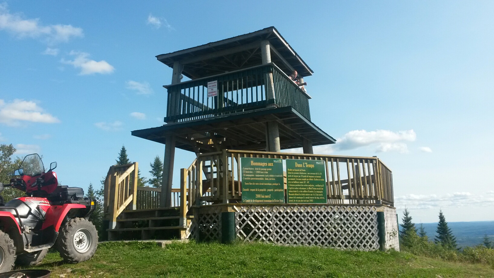 Lookout tower on Montagne des Therrien